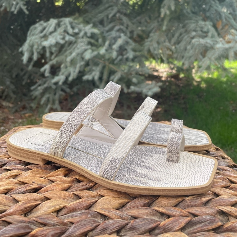 Dolce Vita Isala Snake Embossed 3-strap Toe Ring Shimmery Flat Sandals. Size 7 - Picture 2 of 9
